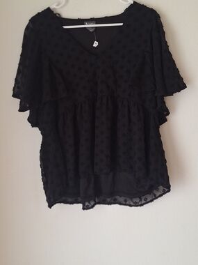 ARULA Black Swiss Dot Flutter Sleeve V-Neck Blouse Sz M Like New